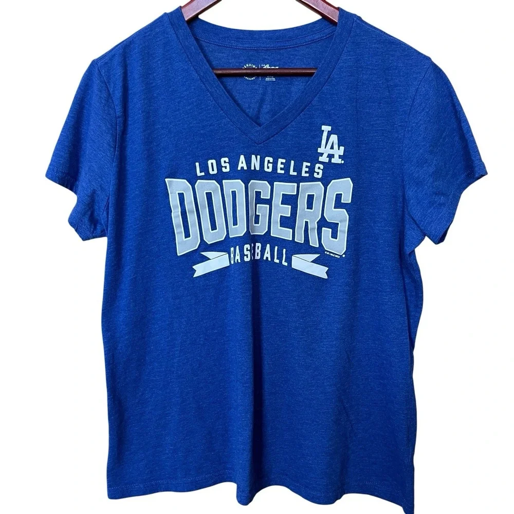 LA Dodgers T Shirt Womens 2XL Blue V Neck MLB GIII For Her Carl Banks Graphic